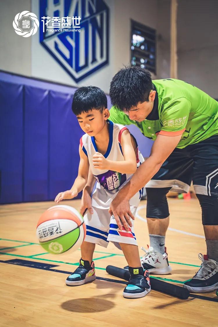 篮球小规则有哪些_小篮球比赛用什么规则_小篮球比赛用球